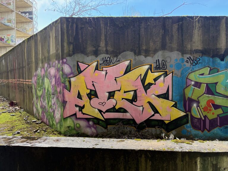 Atek pastel