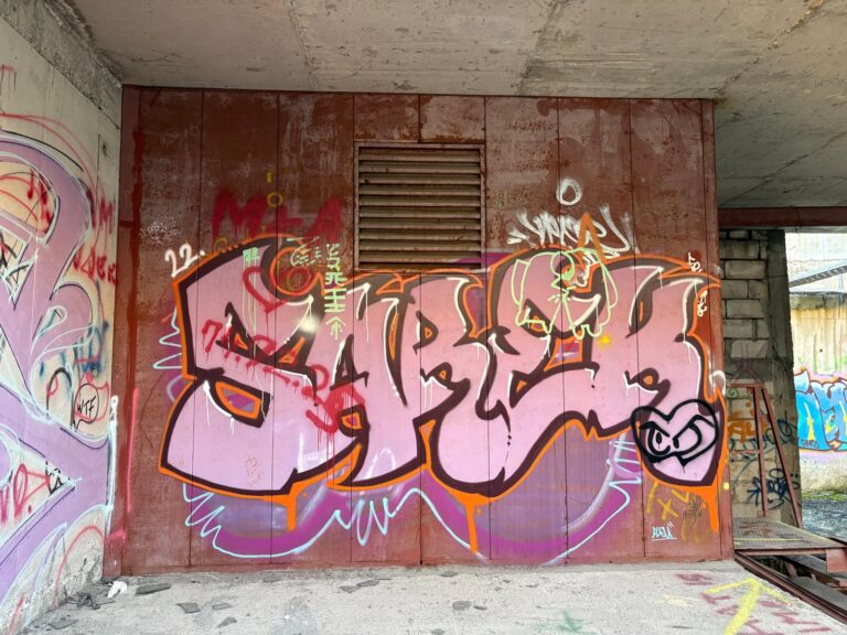 Pink Sarek