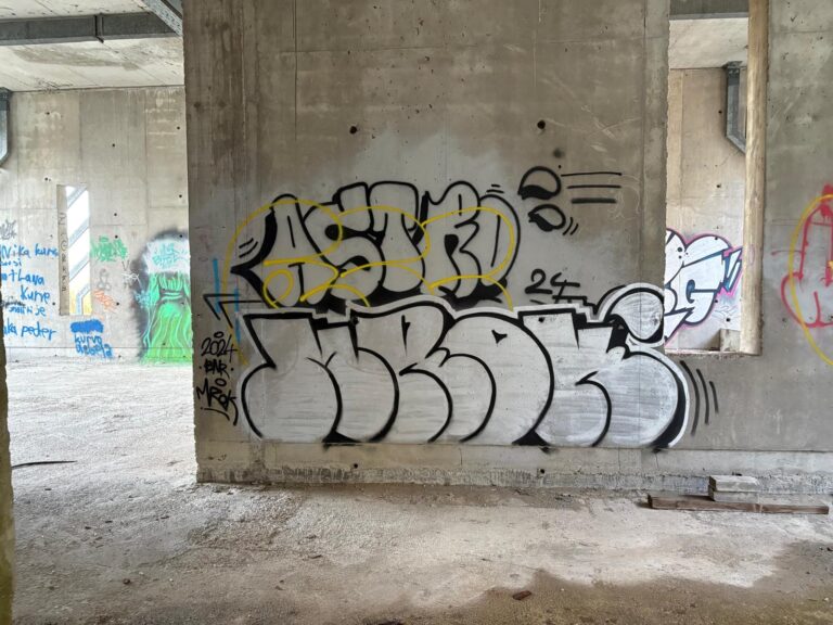 Mrok throwie