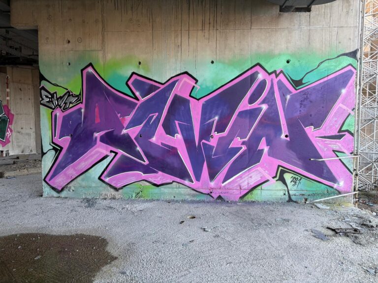 Alvin purple pink