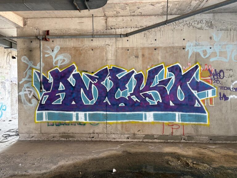 Amko blue
