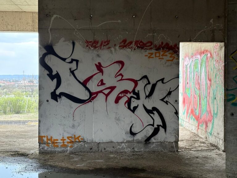 ISK crew