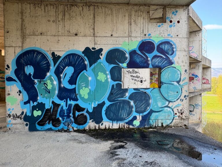 Focus blue