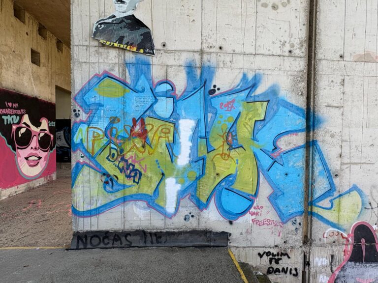 Cink blue green