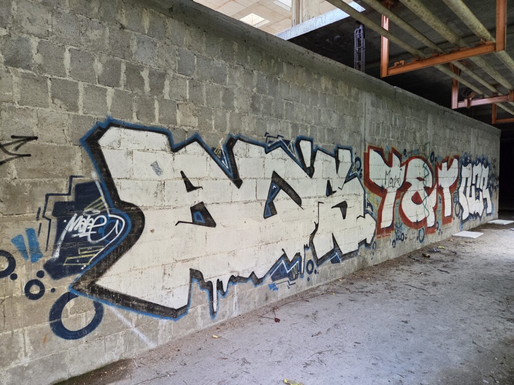 AQ's crew