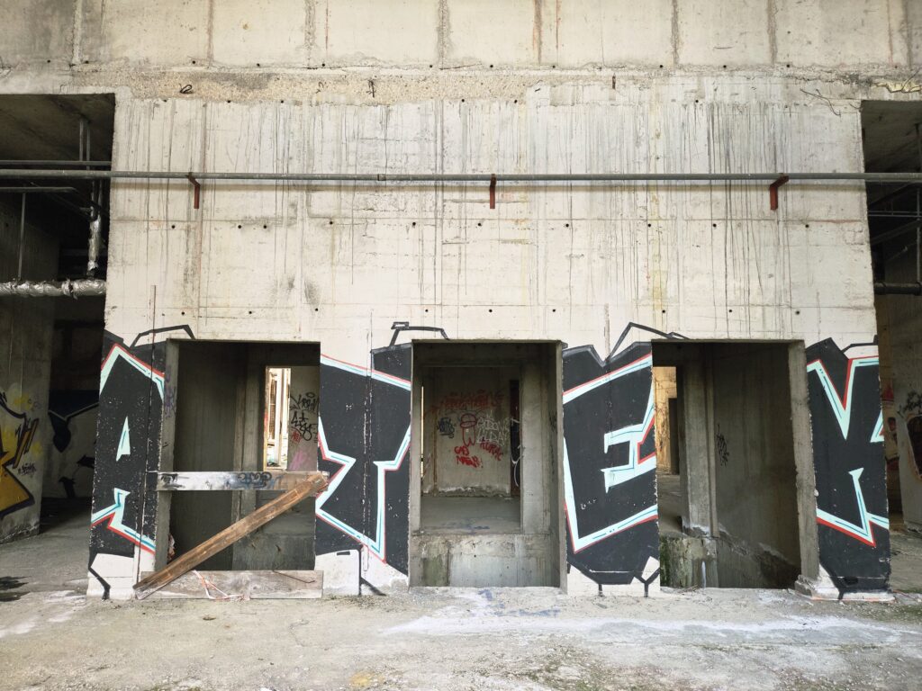 Atek elevator graffiti