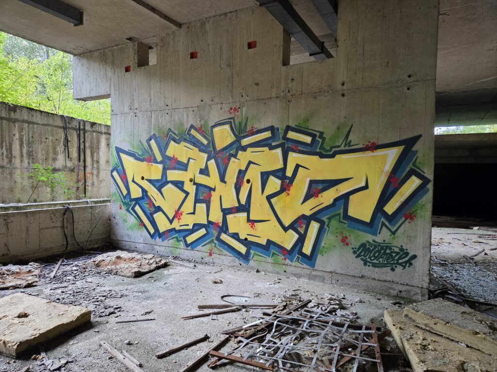 Chino yellow graffiti Chino yellow graffiti