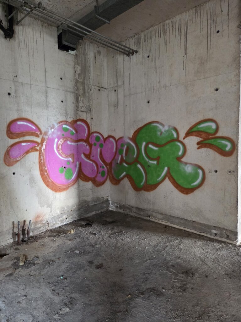 Greg t-up