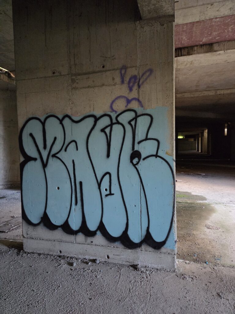 Mayk t-up basement Mayk t-up basement