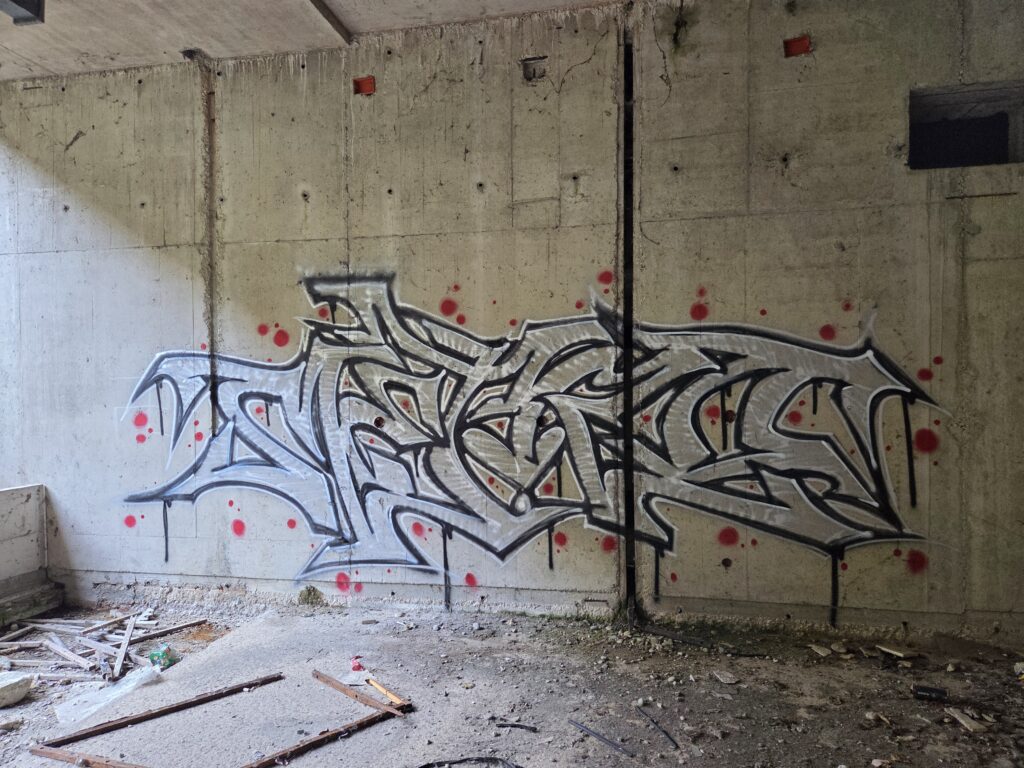 Metro silver graffiti
