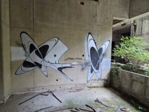 Omuse abstract graffiti