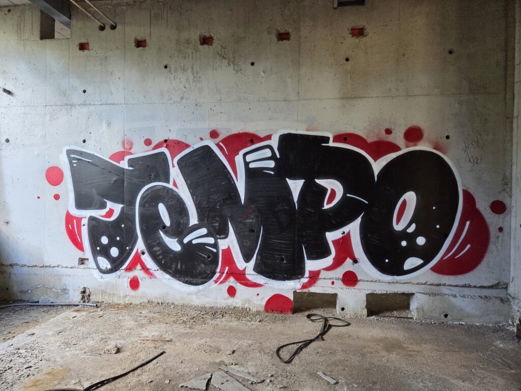 Tempo graffiti black red Tempo graffiti black red